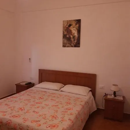 Otel Agron *
